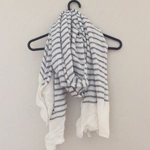 Striped blanket scarf